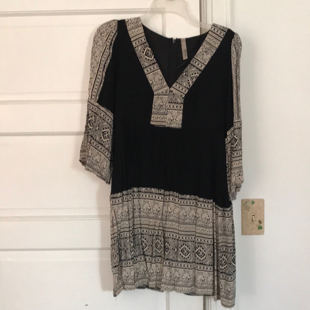 Quarter sleeve dress